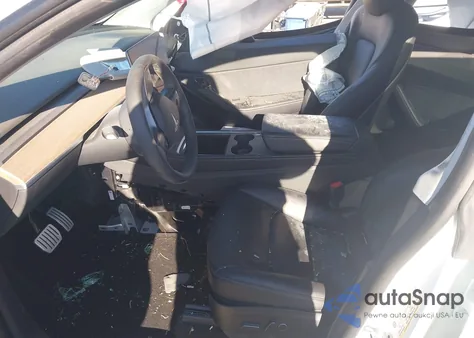 2022 Tesla Model Y Performance Dual Motor All-Wheel Drive from USA, damaged, VIN 7SAYGDEF8NF397617